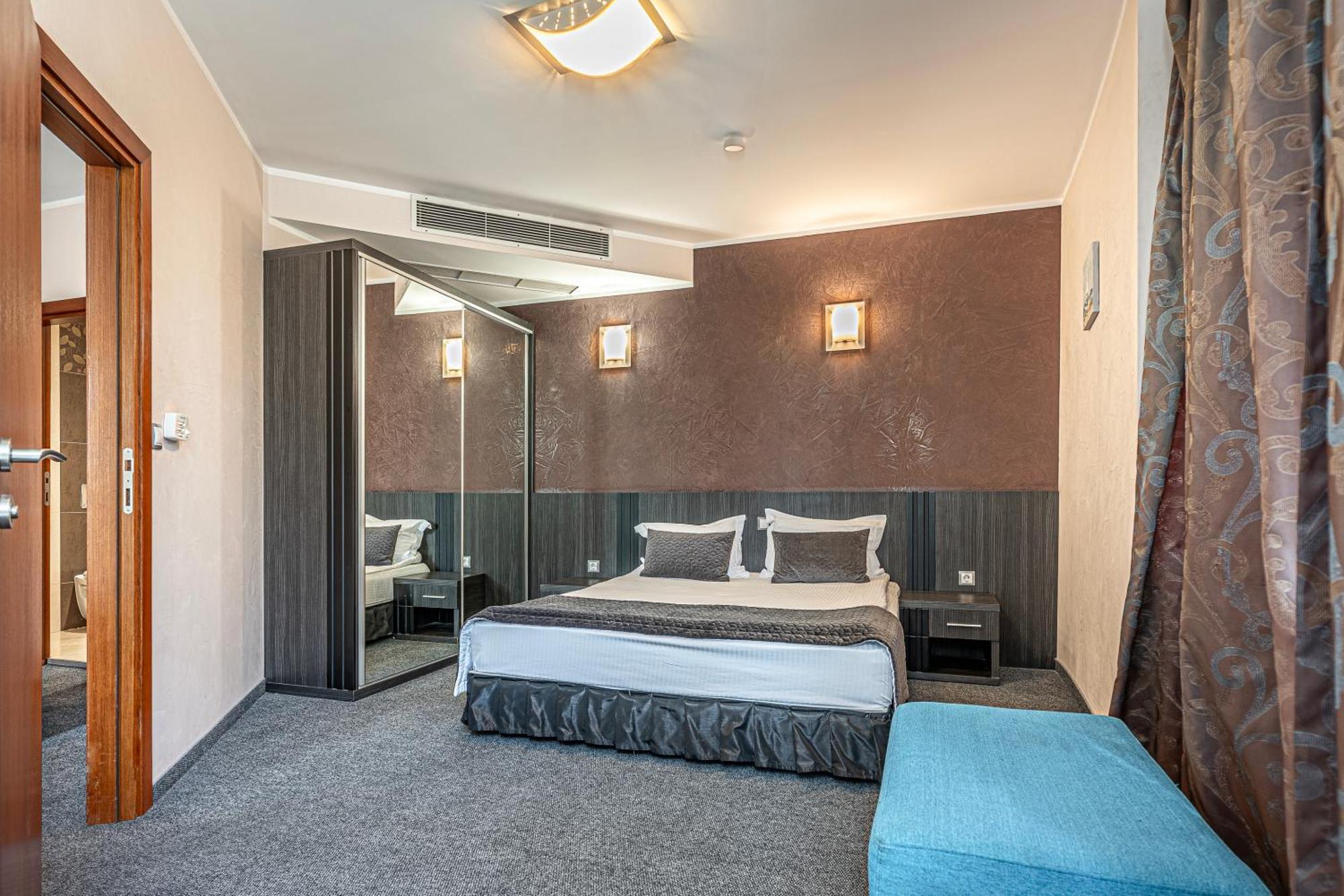 Hotel Noris بلوفديف المظهر الخارجي الصورة