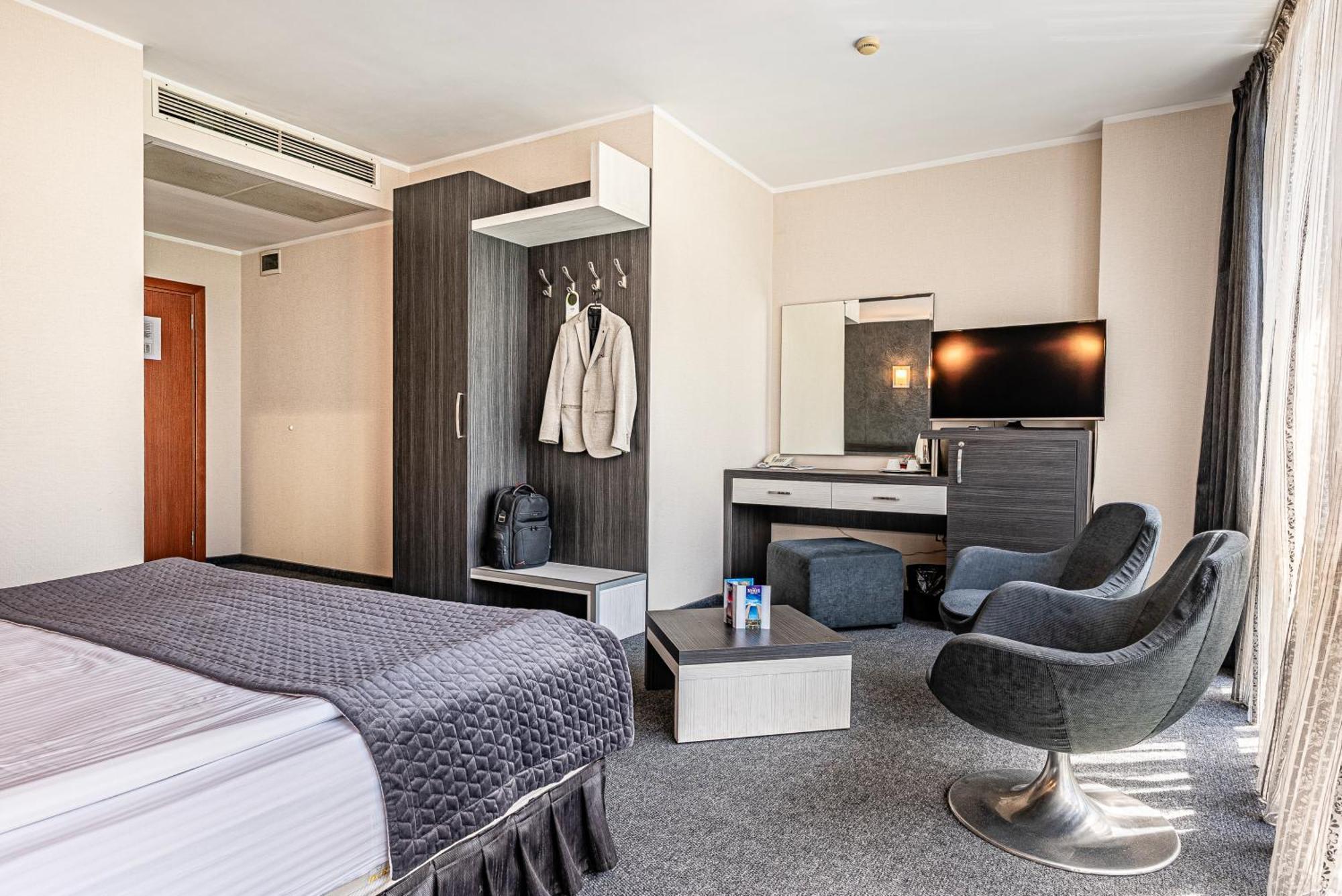 Hotel Noris بلوفديف المظهر الخارجي الصورة