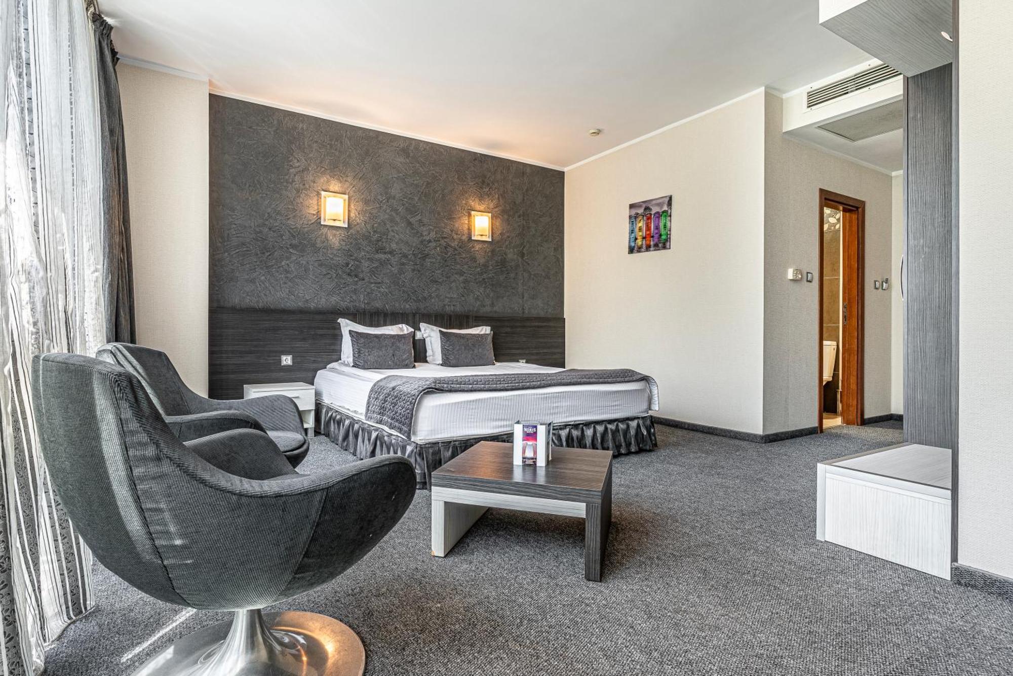 Hotel Noris بلوفديف المظهر الخارجي الصورة
