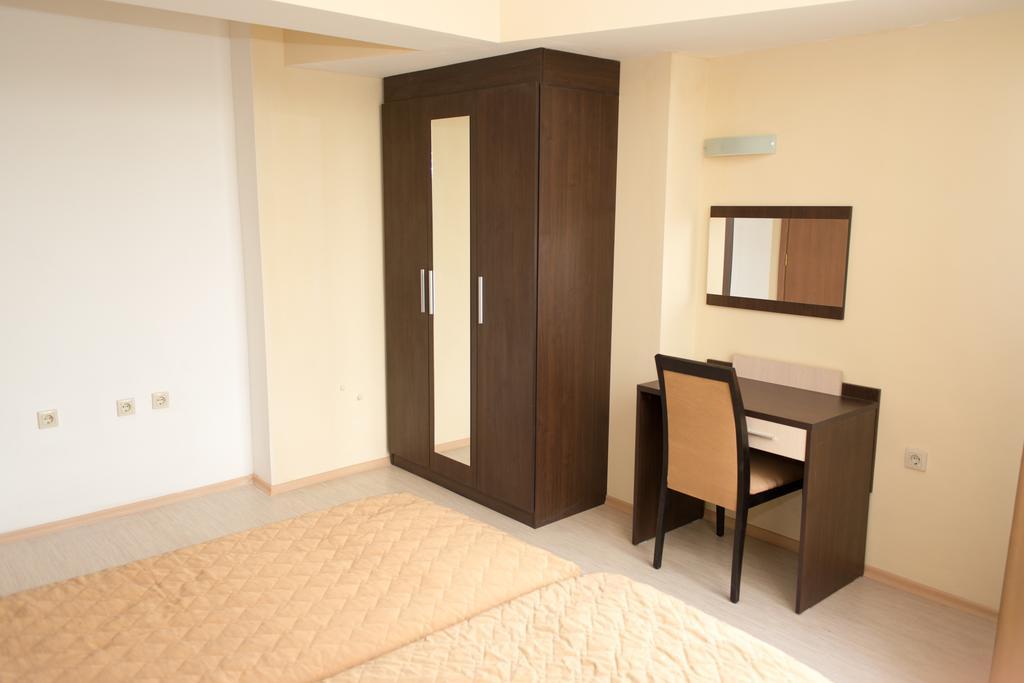 Hotel Noris بلوفديف الغرفة الصورة